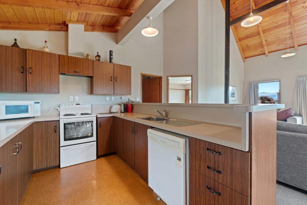 Sycamore Place - Wanaka Holiday Home Екстер'єр фото